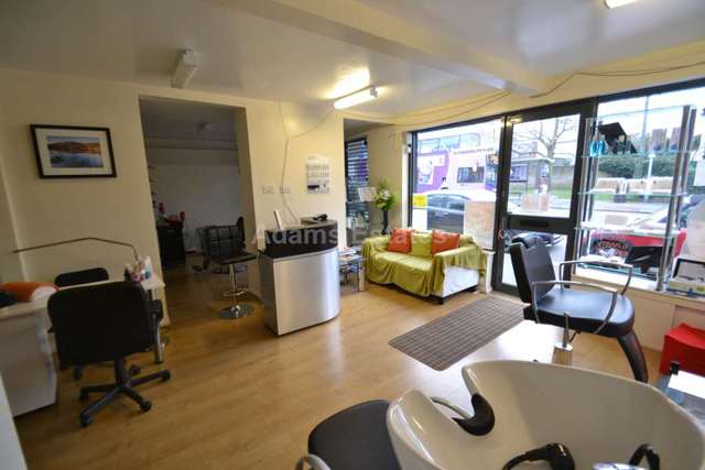  Image of Detached to rent at Wokingham Road  Reading, RG6 1LT