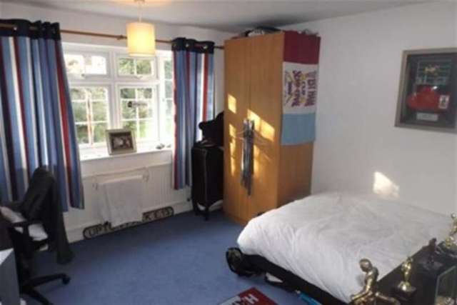  Image of 4 Bedroom Detached to rent at Maldon, CM9 6RF