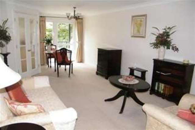  Image of 1 Bedroom Flat to rent at Yeovil, BA21 4HB