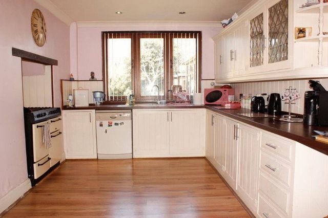  Image of 4 Bedroom Detached for sale at Sturges Road  Bognor Regis, PO21 2AH