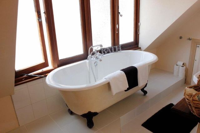  Image of 4 Bedroom Detached for sale at Sturges Road  Bognor Regis, PO21 2AH