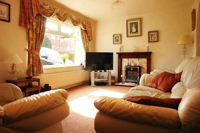  Image of 4 Bedroom Detached for sale at Shaw Oldham Lancashire, OL2 8HU