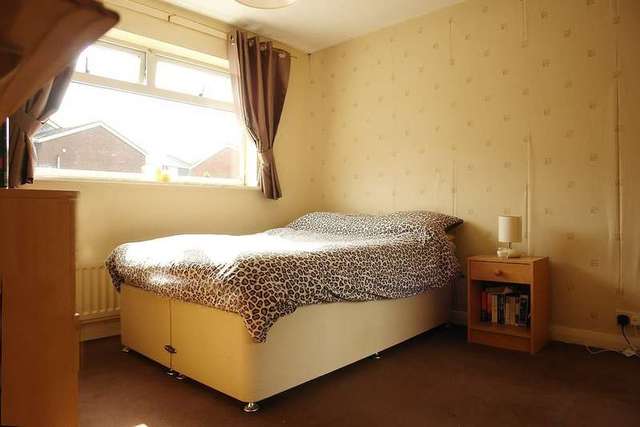  Image of 4 Bedroom Detached for sale at Shaw Oldham Lancashire, OL2 8HU