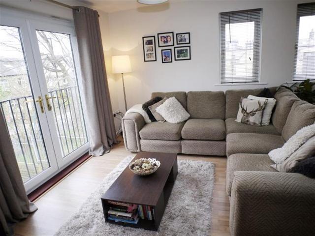  Image of 2 Bedroom Flat for sale at Pudsey  Pudsey, LS28 7WD