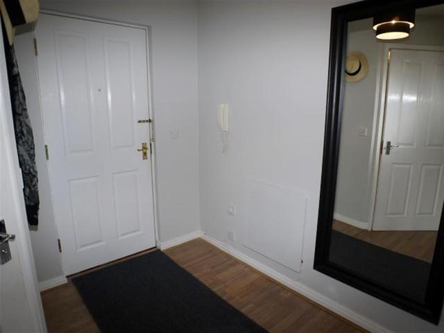  Image of 2 Bedroom Flat for sale at Pudsey  Pudsey, LS28 7WD