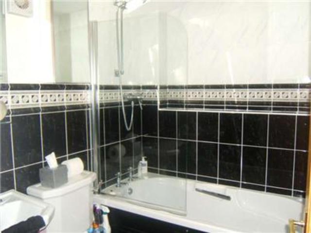  Image of 1 Bedroom Flat to rent at Wellington Street  Gloucestershire, GL50 1XL