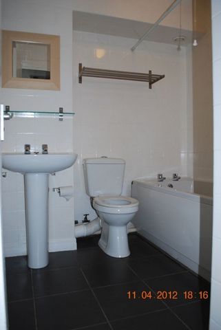  Image of 2 Bedroom Flat for sale at Adamsdown Square Array Cardiff, CF24 0HS