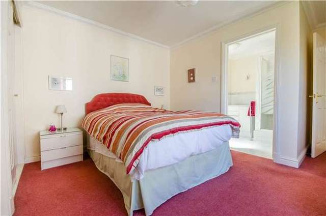  Image of 4 Bedroom Detached for sale at Stapleford, CB22 5FD