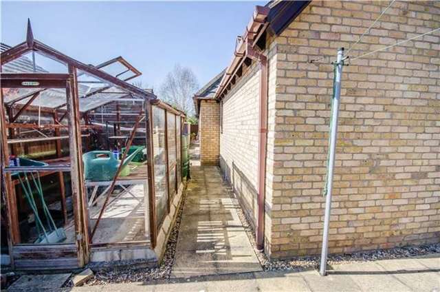  Image of 4 Bedroom Detached for sale at Stapleford, CB22 5FD
