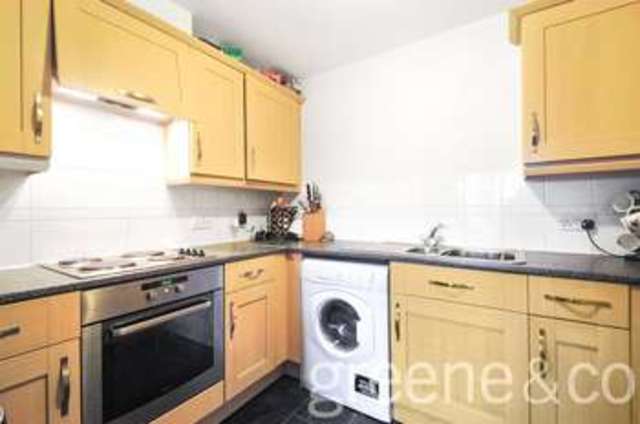  Image of 2 Bedroom Flat to rent at Cline Road London New Southgate, N11 2ND