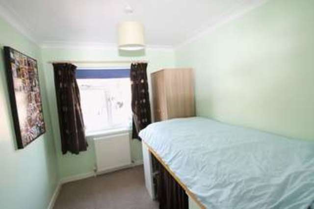  Image of 3 Bedroom Semi-Detached for sale at Allington Road  Paddock Wood, TN12 6AP