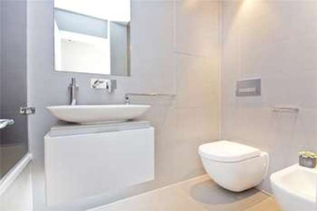  Image of 1 Bedroom Flat for sale at Canonbury London Essex Road, N1 2NL
