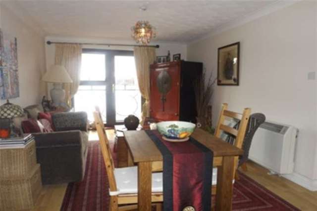  Image of 1 Bedroom Flat to rent at Cardiff, CF10 4AL