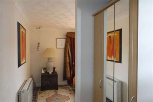  Image of 1 Bedroom Flat to rent at Cardiff, CF10 4AL