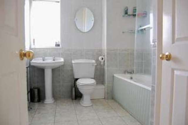  Image of 4 Bedroom Detached for sale at Ashbury Road  Bordon, GU35 0XG
