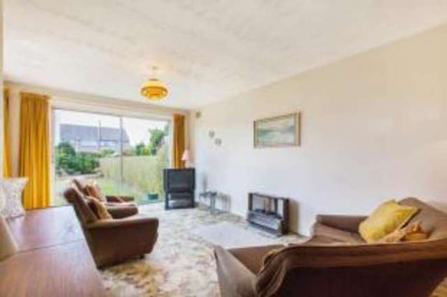  Image of 3 Bedroom Bungalow for sale at Bishopbriggs Glasgow Bishopbriggs, G64 3BX