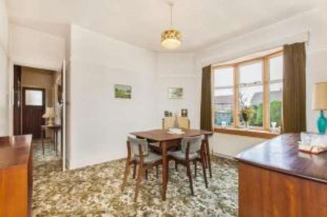  Image of 3 Bedroom Bungalow for sale at Bishopbriggs Glasgow Bishopbriggs, G64 3BX