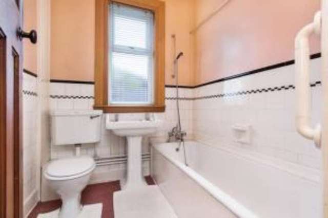  Image of 3 Bedroom Bungalow for sale at Bishopbriggs Glasgow Bishopbriggs, G64 3BX