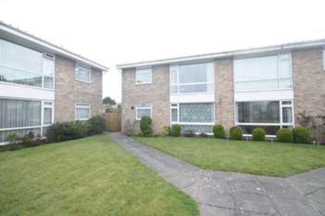  Image of 2 Bedroom Flat for sale at North Acre  Banstead, SM7 2EG