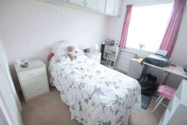  Image of 2 Bedroom Flat for sale at North Acre  Banstead, SM7 2EG