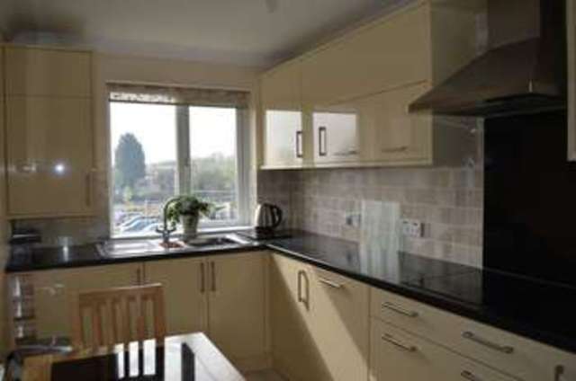  Image of 2 Bedroom Flat for sale at Bath Road Longwell Green Bristol, BS30 9DX