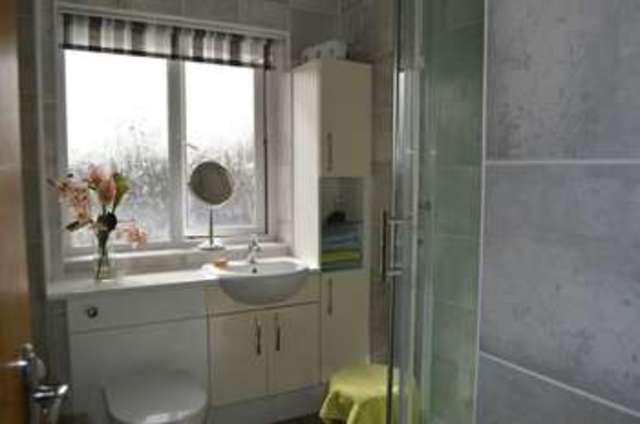  Image of 2 Bedroom Flat for sale at Bath Road Longwell Green Bristol, BS30 9DX