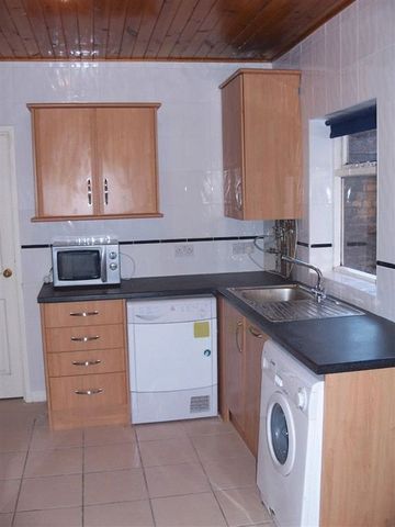  Image of 2 Bedroom Flat to rent at Bayswater Road Array Jesmond, NE2 3HP