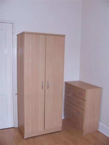  Image of 2 Bedroom Flat to rent at Bayswater Road Array Jesmond, NE2 3HP