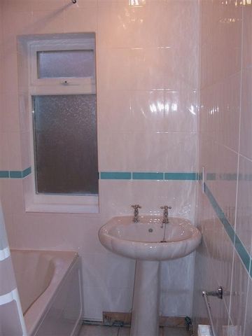  Image of 2 Bedroom Flat to rent at Bayswater Road Array Jesmond, NE2 3HP