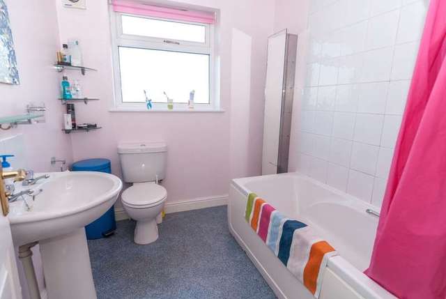  Image of 3 Bedroom Detached for sale at Quorn, LE12 8EW