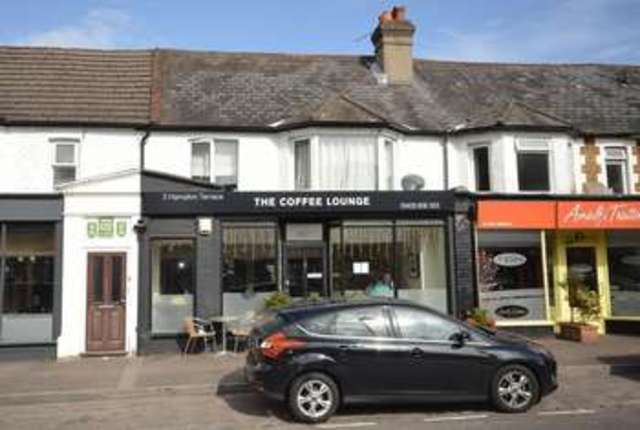  Image of 2 Bedroom Flat for sale at Beacon Hill Road  Hindhead, GU26 6NR