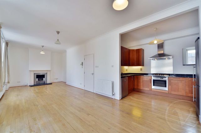  Image of 3 Bedroom Flat to rent at Belsize Place Array Belsize Park, NW3 5AL