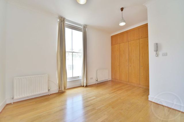  Image of 3 Bedroom Flat to rent at Belsize Place Array Belsize Park, NW3 5AL