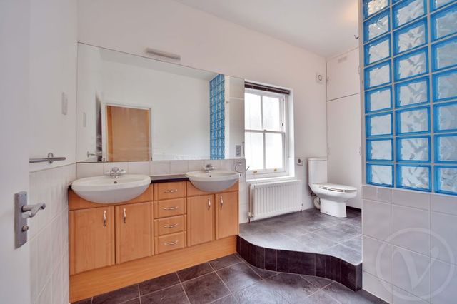  Image of 3 Bedroom Flat to rent at Belsize Place Array Belsize Park, NW3 5AL