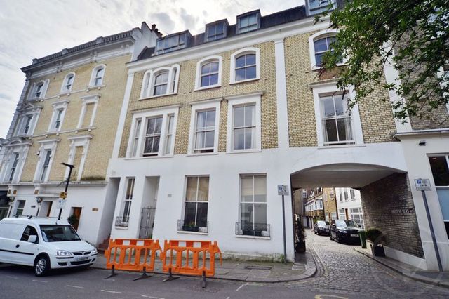  Image of 3 Bedroom Flat to rent at Belsize Place Array Belsize Park, NW3 5AL