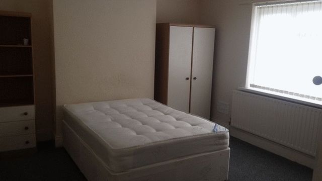  Image of 2 Bedroom Flat to rent at Bilbrough Gardens Array Blakelaw, NE4 8YA