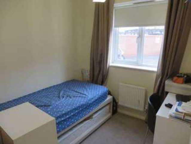  Image of 2 Bedroom Flat to rent at Birmingham Road  Oldbury, B69 4EW