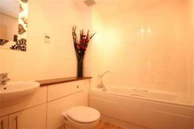  Image of 2 Bedroom Flat to rent at Corbiehall  Boness, EH51 0AX