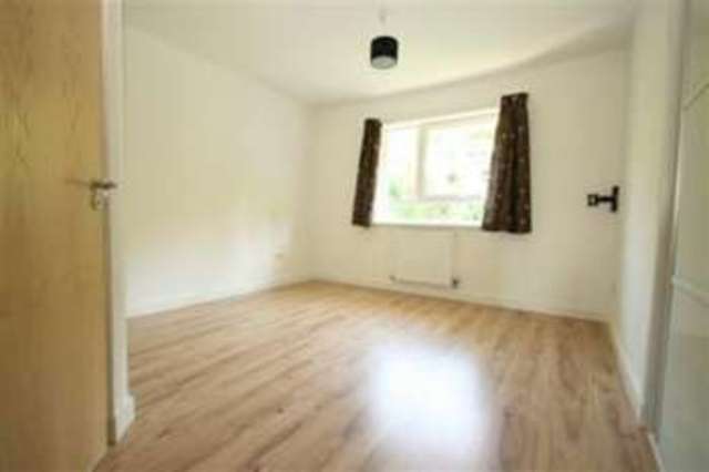  Image of 2 Bedroom Flat to rent at Corbiehall  Boness, EH51 0AX