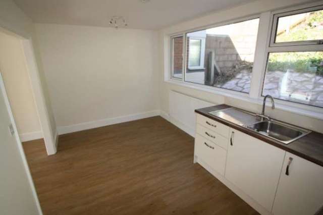  Image of 3 Bedroom Semi-Detached to rent at Bonhay Road  Exeter, EX4 4JD