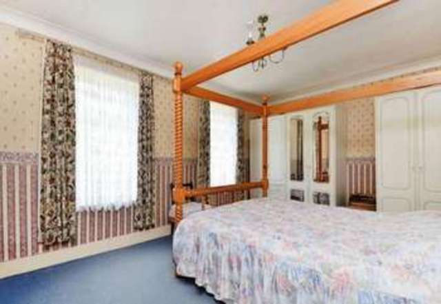  Image of 5 Bedroom Terraced for sale at Boundary Road  London, E13 9PS