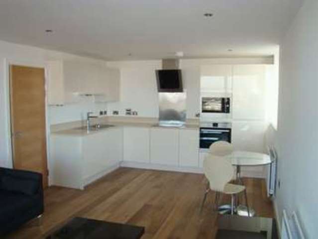  Image of 2 Bedroom Flat to rent at Rainhill Way  London, E3 3JE