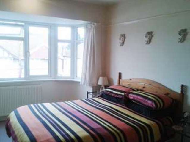 Image of 3 Bedroom Semi-Detached for sale at Brent Close  Dartford, DA2 6DB