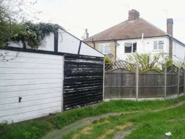  Image of 3 Bedroom Semi-Detached for sale at Brent Close  Dartford, DA2 6DB