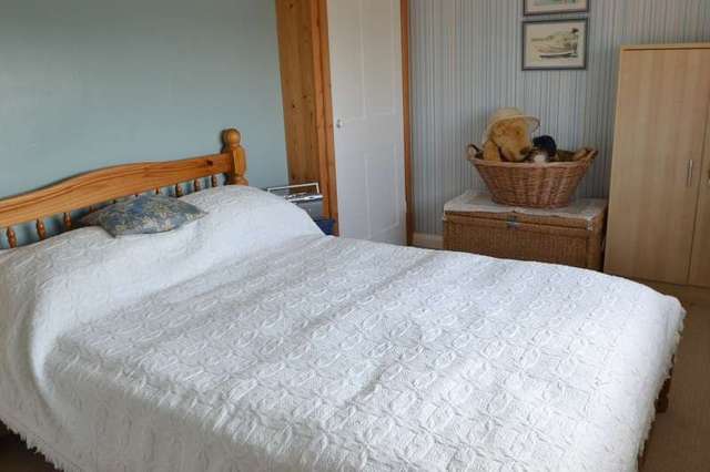  Image of 3 Bedroom Semi-Detached for sale at Bridport, DT6 4DQ