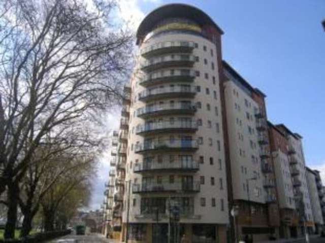  Image of 2 Bedroom Flat for sale at Briton Street Southampton Northam, SO14 3HU
