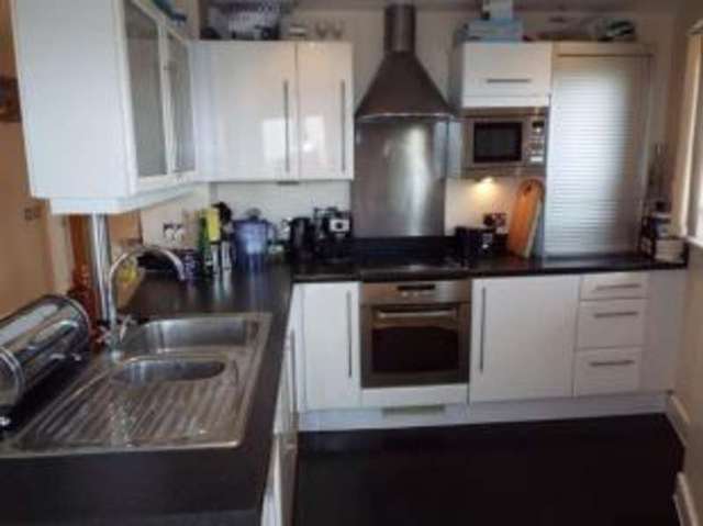  Image of 2 Bedroom Flat for sale at Briton Street Southampton Northam, SO14 3HU