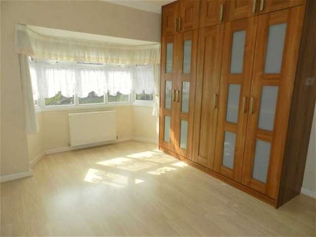  Image of 3 Bedroom Detached for sale at Bloxwich, WS3 2TG
