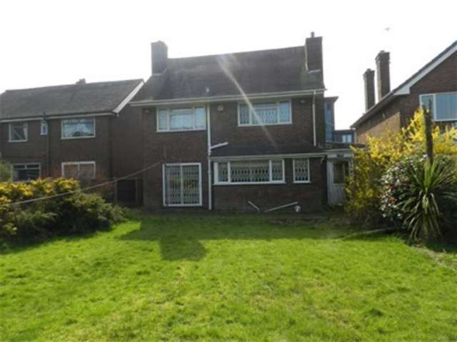 Image of 3 Bedroom Detached for sale at Bloxwich, WS3 2TG