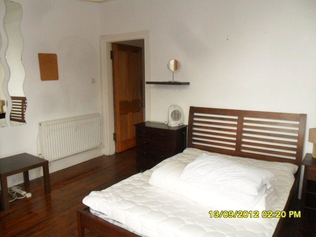  Image of 2 Bedroom Flat to rent at Bruntsfield Edinburgh Edinburgh, EH10 4EQ